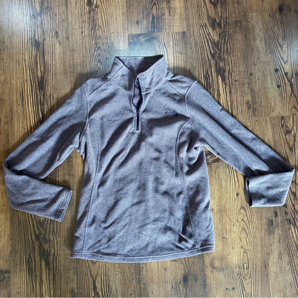 The Northface 3/4 zip fleece. Heather purple. Womens M Ski Snow Base layer